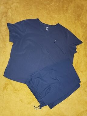 Koi Next Gen 3X Scrub Top Zavante XLP Joggers In Grey